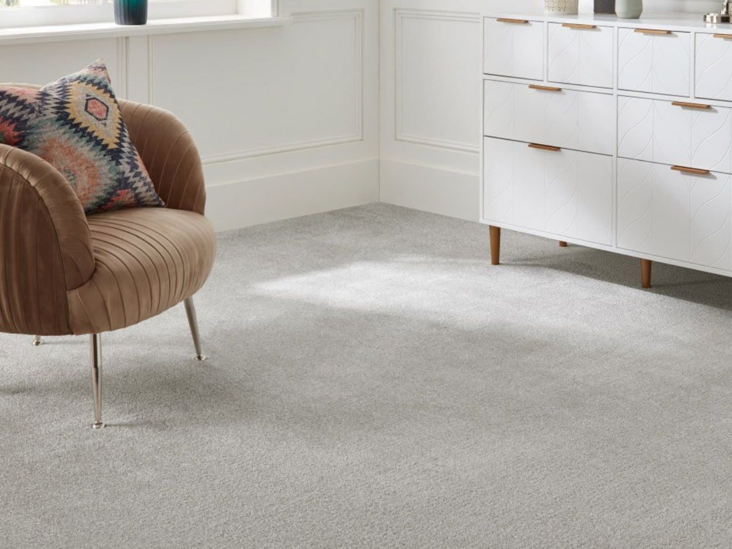 Renting a carpet cleaner vs professional carpet cleaning